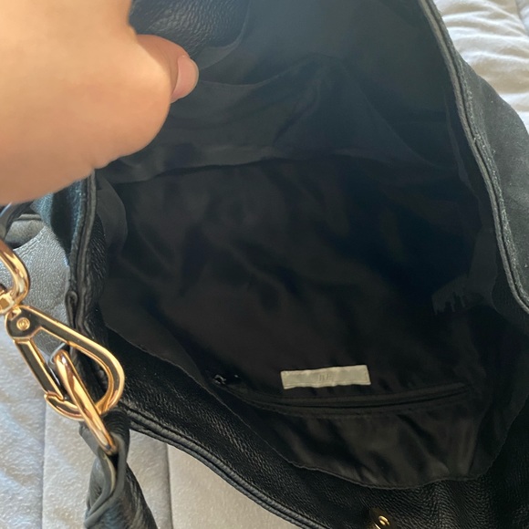 Slouchy suede hobo bag with strap from H&M - Picture 8 of 8